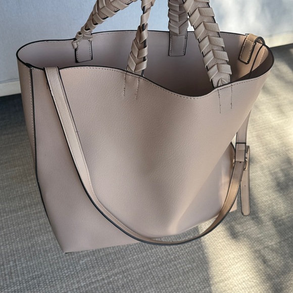 Tote - Picture 4 of 4